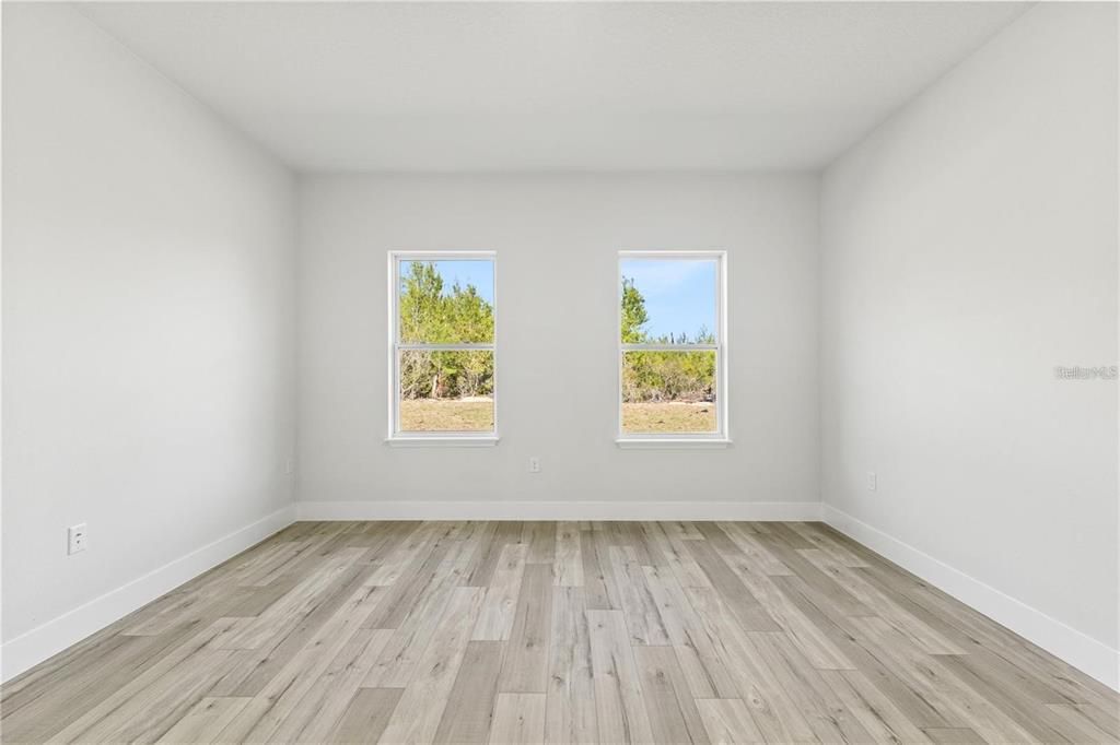 На продажу: $285,000 (4 спален, 2 ванн, 1765 Квадратных фут)
