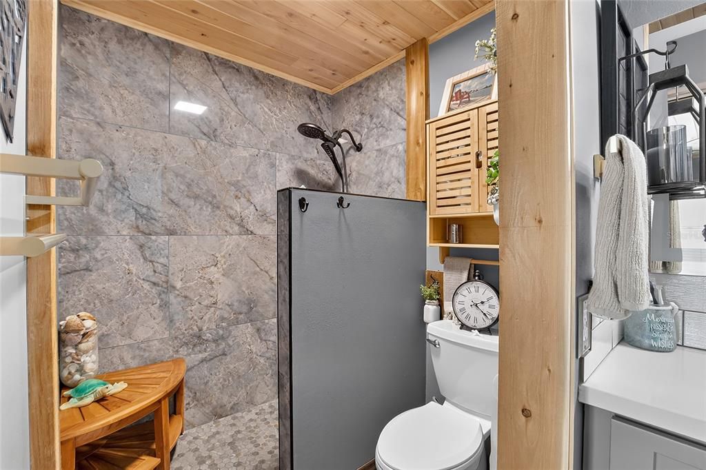 На продажу: $425,000 (3 спален, 2 ванн, 1211 Квадратных фут)