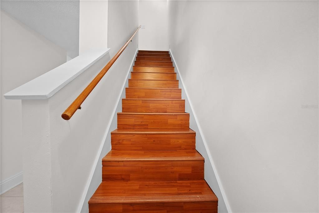 For Sale: $229,900 (2 beds, 1 baths, 1219 Square Feet)