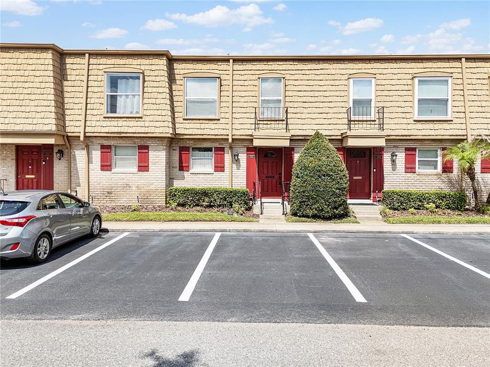 For Sale: $229,900 (2 beds, 1 baths, 1219 Square Feet)