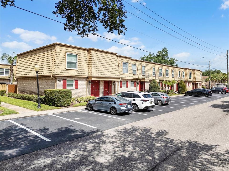 For Sale: $229,900 (2 beds, 1 baths, 1219 Square Feet)