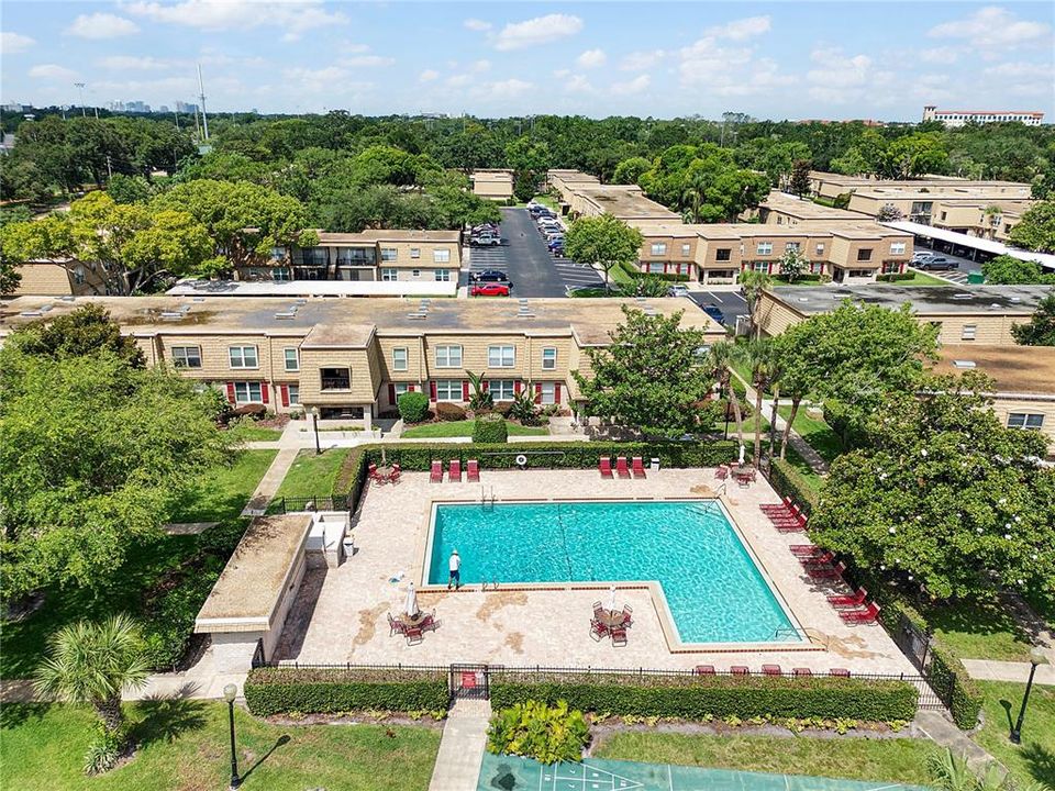 For Sale: $229,900 (2 beds, 1 baths, 1219 Square Feet)