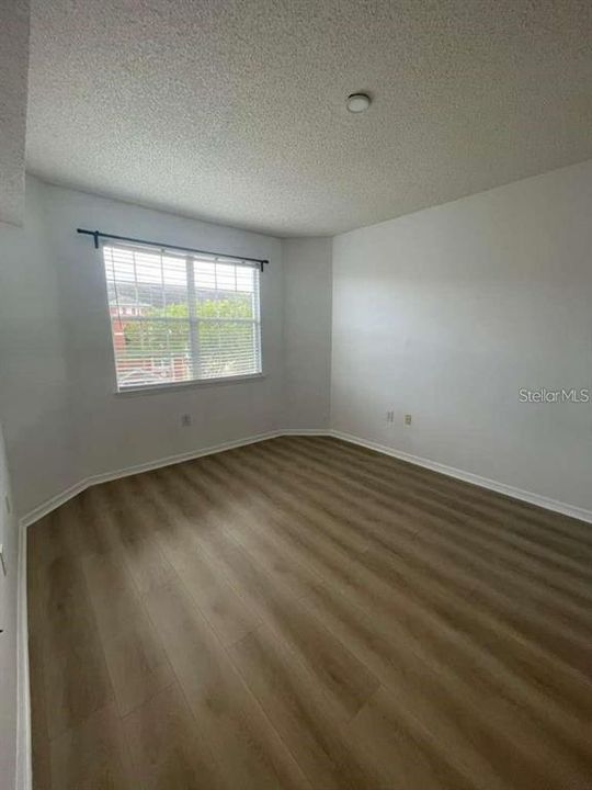 For Rent: $1,400 (1 beds, 1 baths, 643 Square Feet)