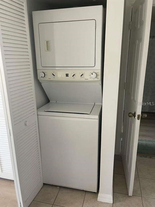 For Rent: $1,400 (1 beds, 1 baths, 643 Square Feet)