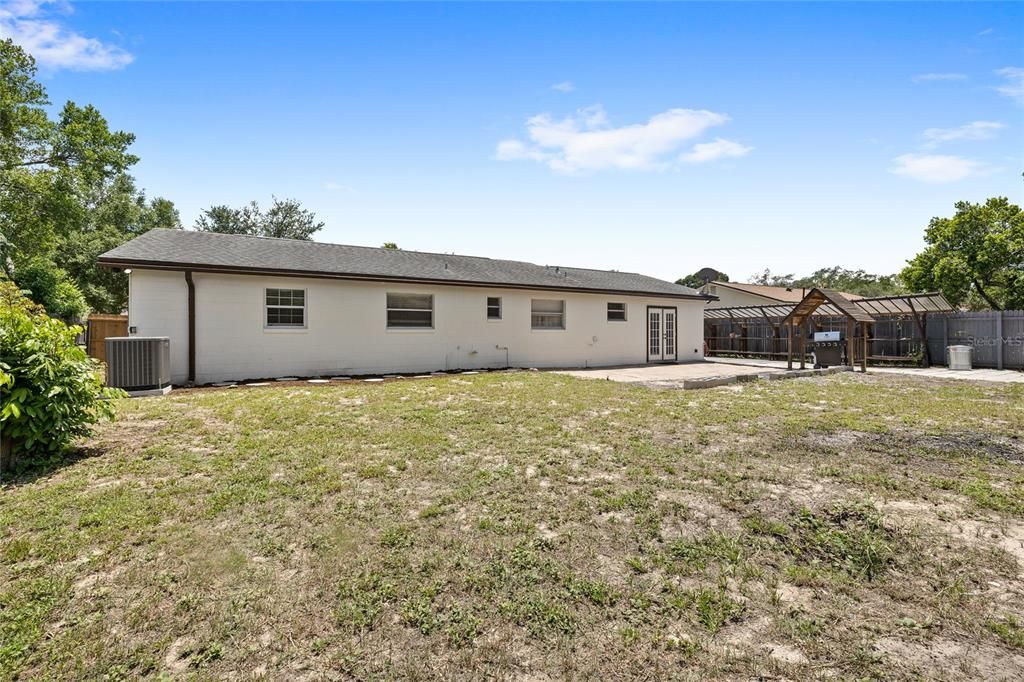 En Venta: $357,000 (4 camas, 2 baños, 1556 Pies cuadrados)