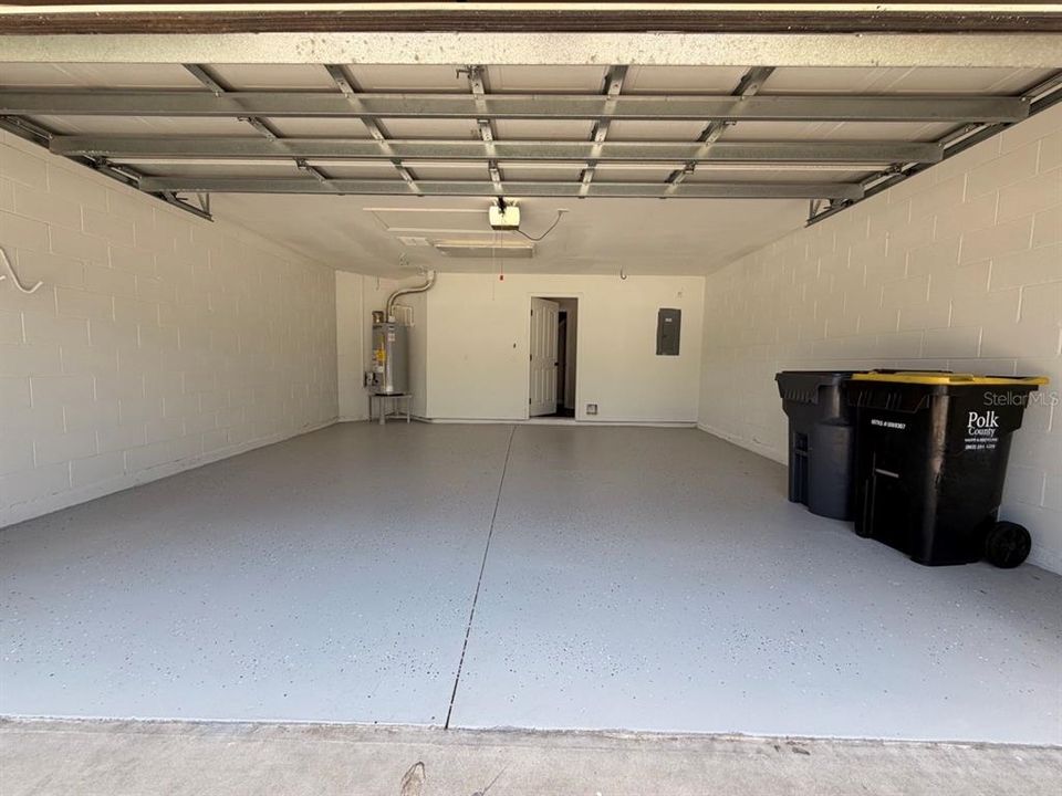 En Venta: $350,000 (3 camas, 2 baños, 2256 Pies cuadrados)