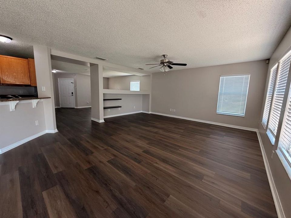 En Venta: $350,000 (3 camas, 2 baños, 2256 Pies cuadrados)