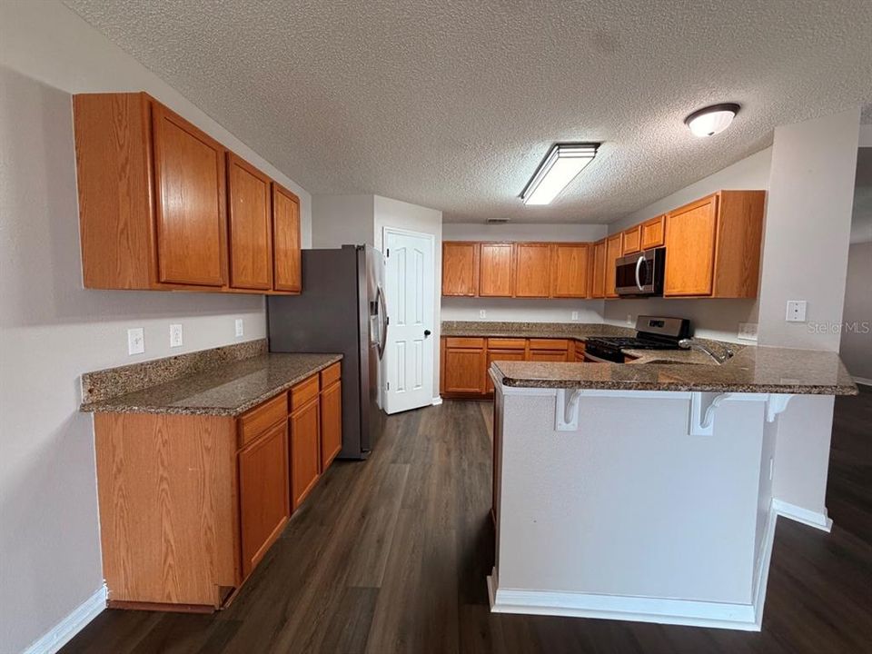 En Venta: $350,000 (3 camas, 2 baños, 2256 Pies cuadrados)