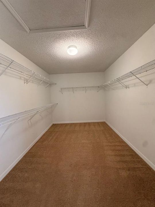 En Venta: $350,000 (3 camas, 2 baños, 2256 Pies cuadrados)