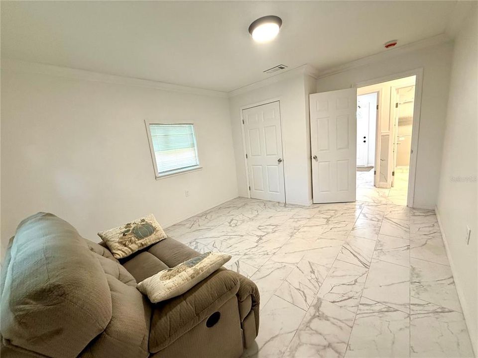 En Venta: $270,000 (3 camas, 2 baños, 972 Pies cuadrados)