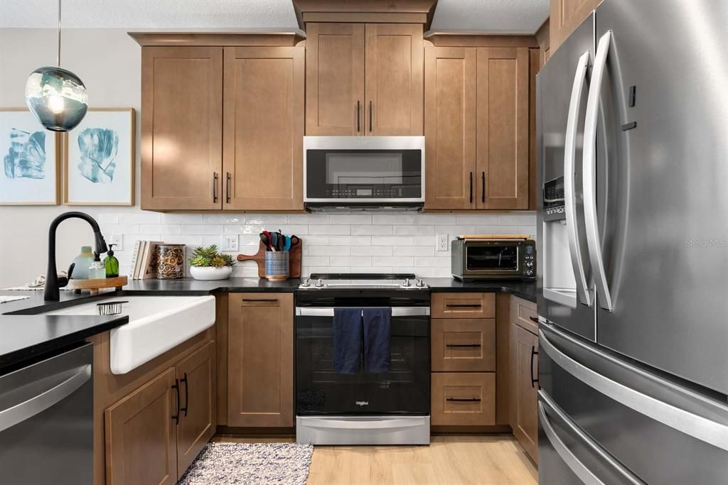 For Sale: $575,000 (3 beds, 2 baths, 1799 Square Feet)