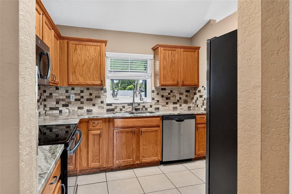 Active With Contract: $245,000 (3 beds, 2 baths, 1151 Square Feet)