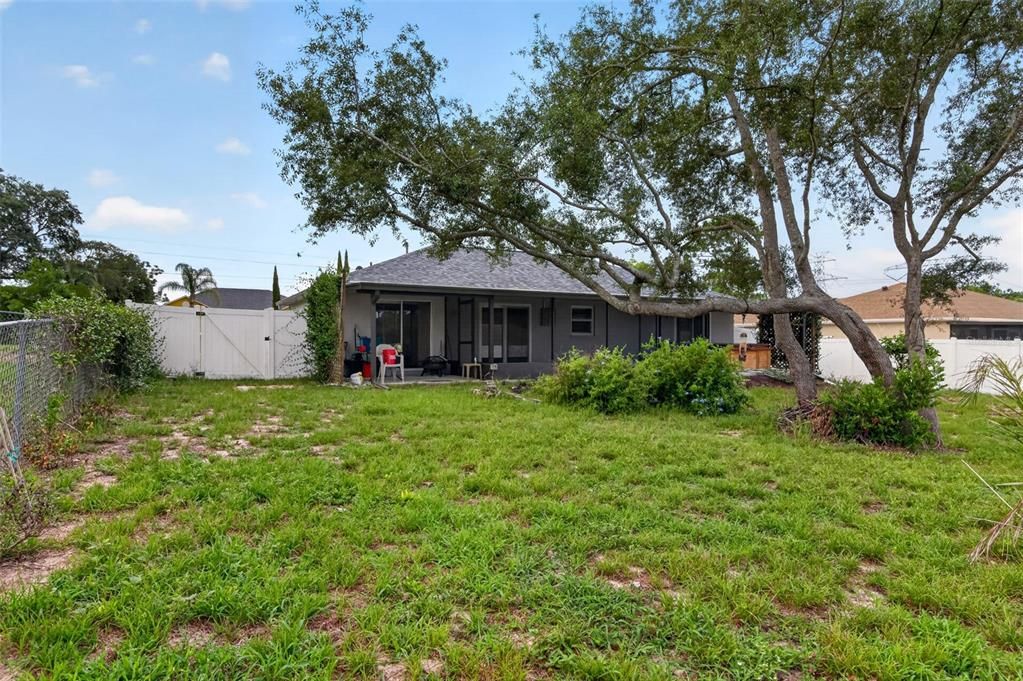 Active With Contract: $245,000 (3 beds, 2 baths, 1151 Square Feet)