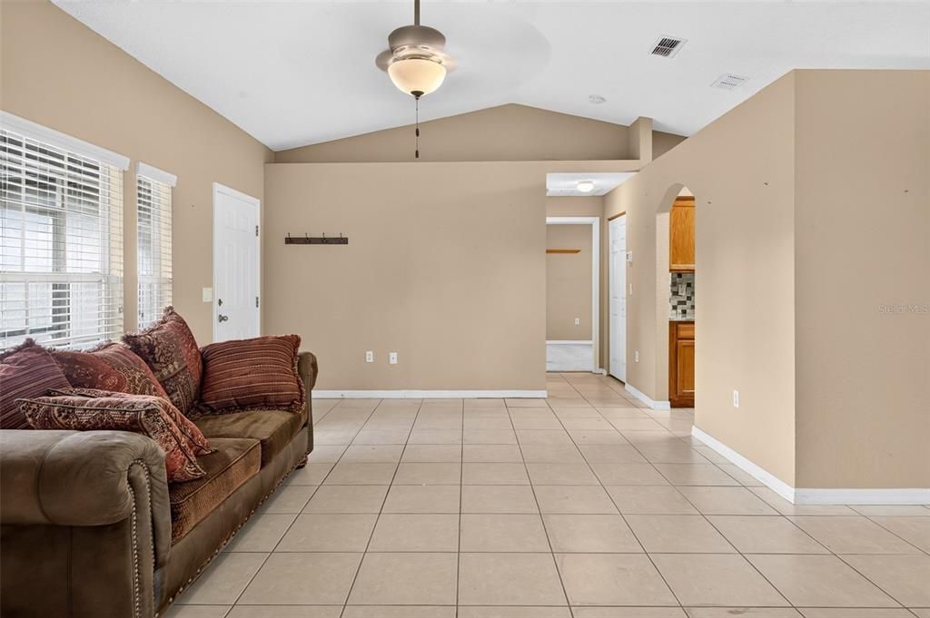 Active With Contract: $245,000 (3 beds, 2 baths, 1151 Square Feet)