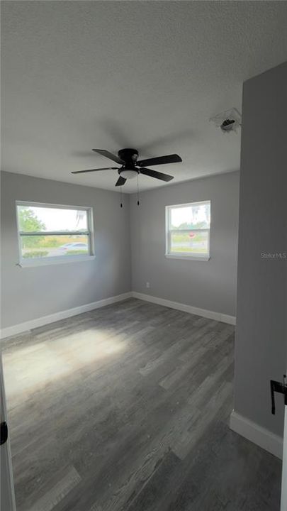 For Sale: $359,000 (4 beds, 2 baths, 1084 Square Feet)