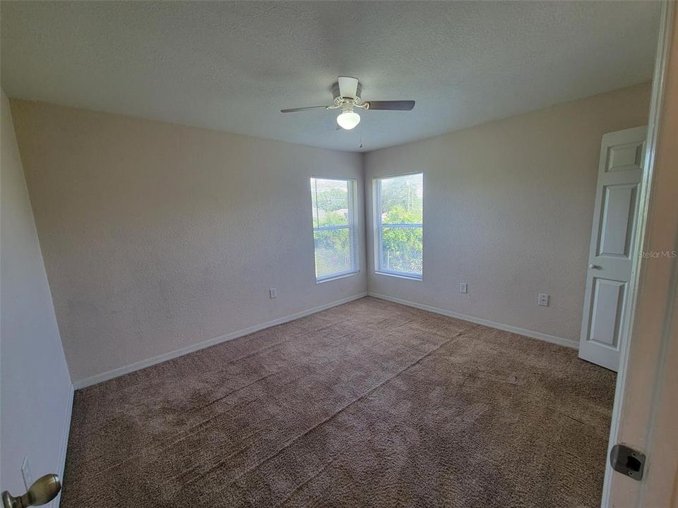 В аренду: $1,995 (3 спален, 2 ванн, 1288 Квадратных фут)