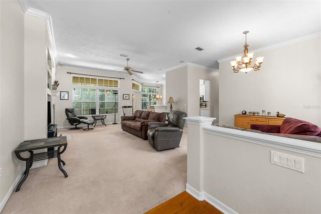 En Venta: $369,000 (3 camas, 2 baños, 1944 Pies cuadrados)