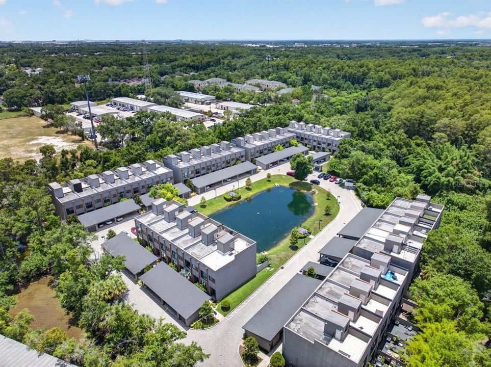 Под контрактом: $524,999 (3 спален, 3 ванн, 1678 Квадратных фут)