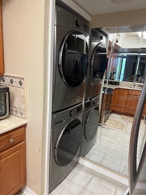 В аренду: $1,800 (2 спален, 1 ванн, 1037 Квадратных фут)