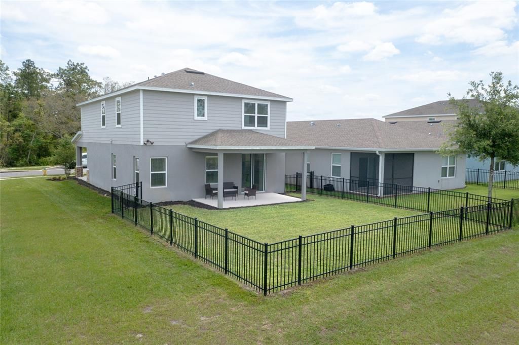 На продажу: $419,900 (5 спален, 3 ванн, 2357 Квадратных фут)