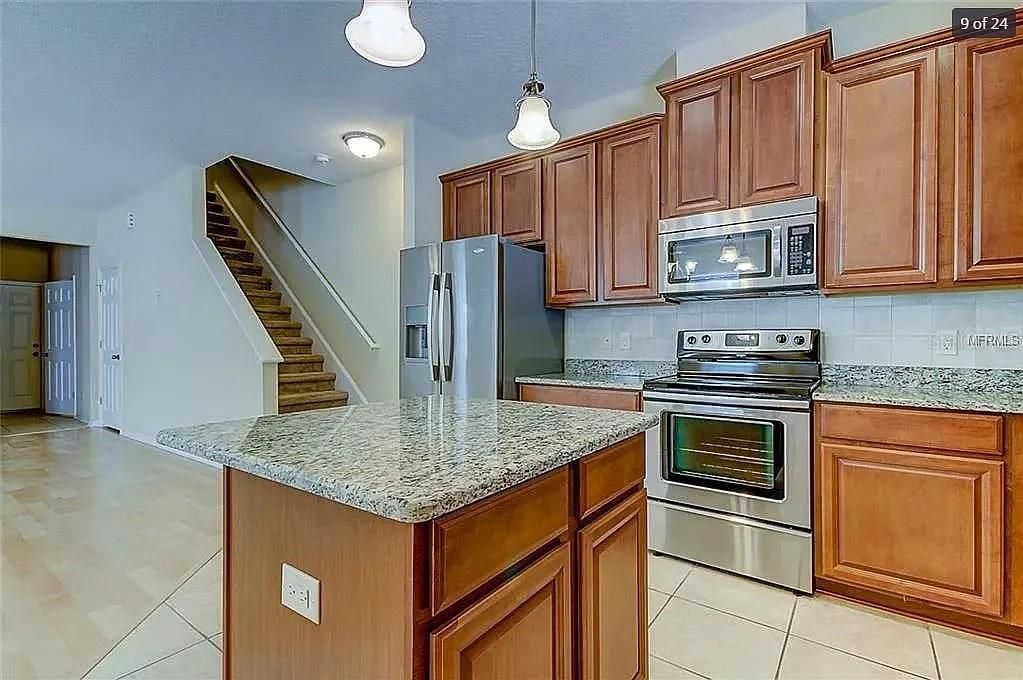 В аренду: $3,000 (3 спален, 2 ванн, 2230 Квадратных фут)