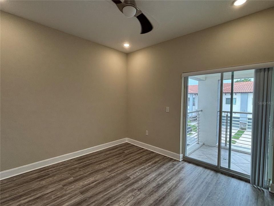 В аренду: $2,600 (4 спален, 3 ванн, 2281 Квадратных фут)