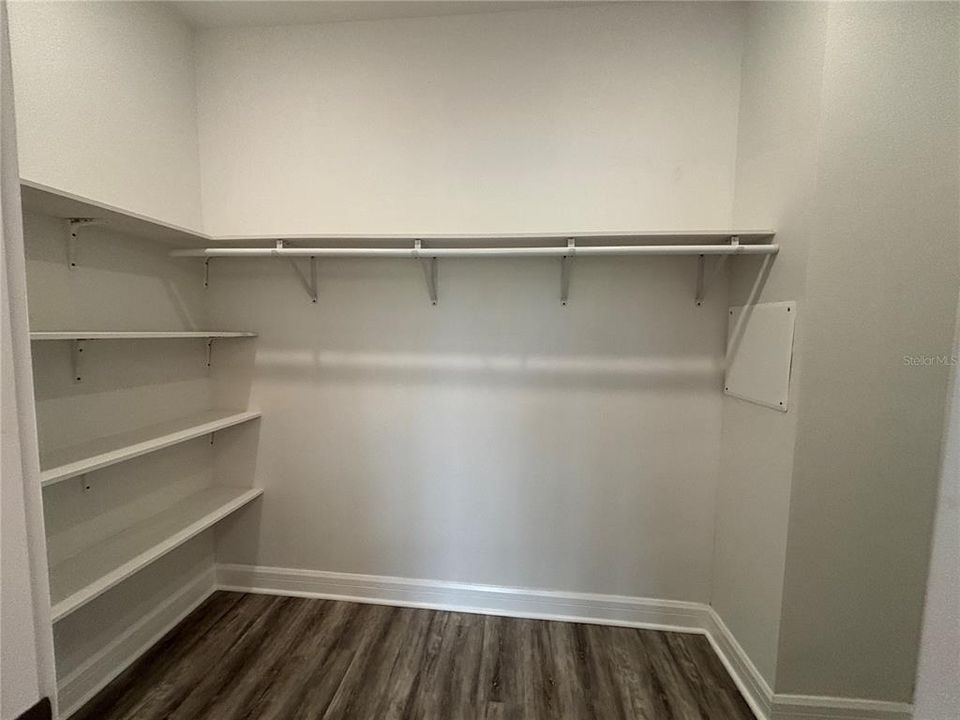 В аренду: $2,600 (4 спален, 3 ванн, 2281 Квадратных фут)