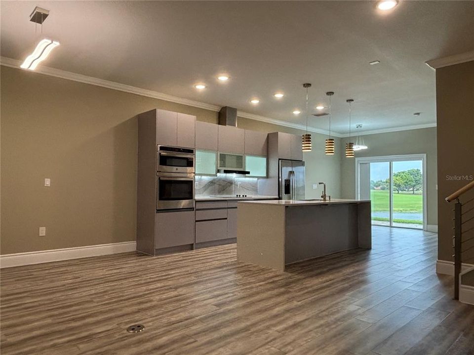 В аренду: $2,600 (4 спален, 3 ванн, 2281 Квадратных фут)