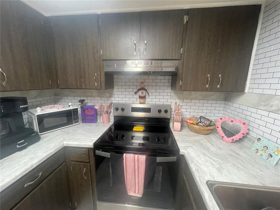 На продажу: $39,990 (1 спален, 1 ванн, 732 Квадратных фут)