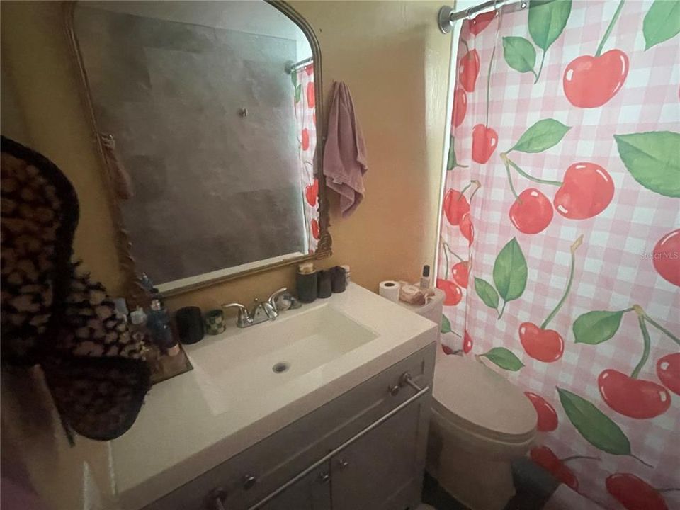 На продажу: $39,990 (1 спален, 1 ванн, 732 Квадратных фут)