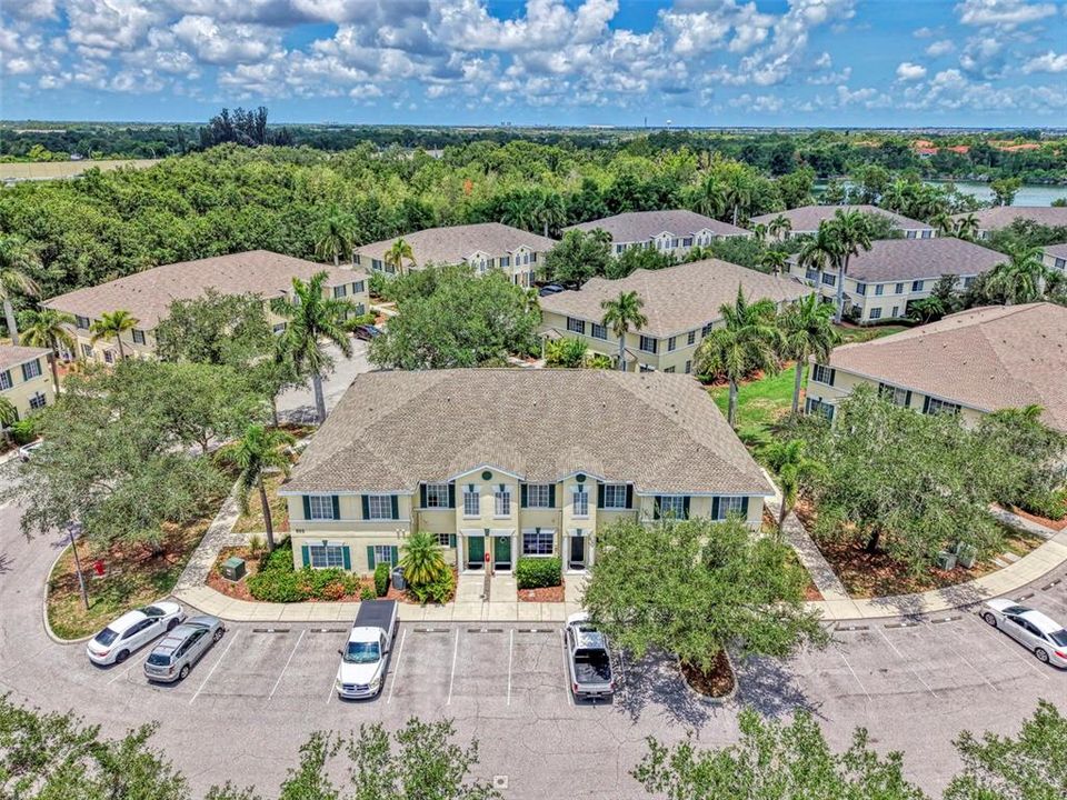 For Sale: $234,900 (2 beds, 2 baths, 1429 Square Feet)