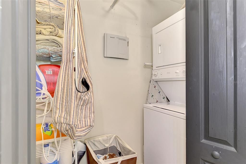 For Sale: $234,900 (2 beds, 2 baths, 1429 Square Feet)