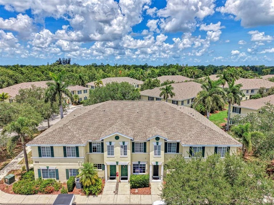 For Sale: $234,900 (2 beds, 2 baths, 1429 Square Feet)