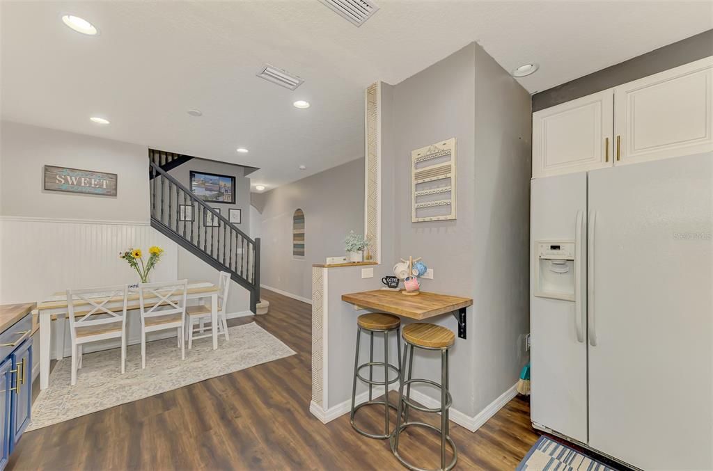 For Sale: $234,900 (2 beds, 2 baths, 1429 Square Feet)