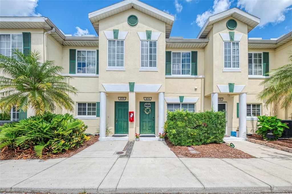 For Sale: $234,900 (2 beds, 2 baths, 1429 Square Feet)