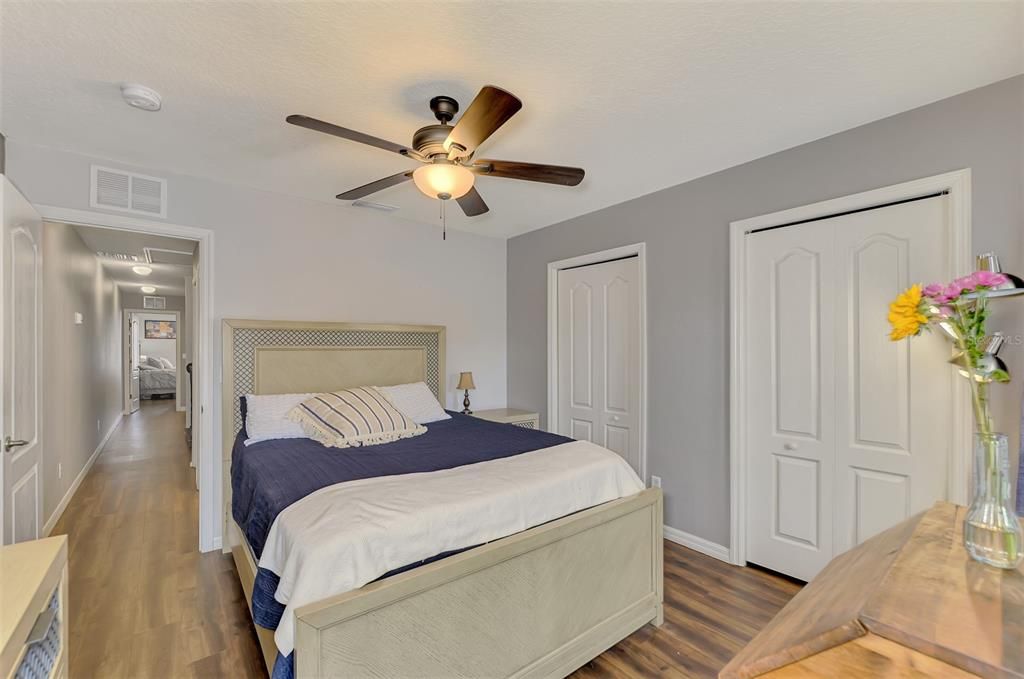 For Sale: $234,900 (2 beds, 2 baths, 1429 Square Feet)