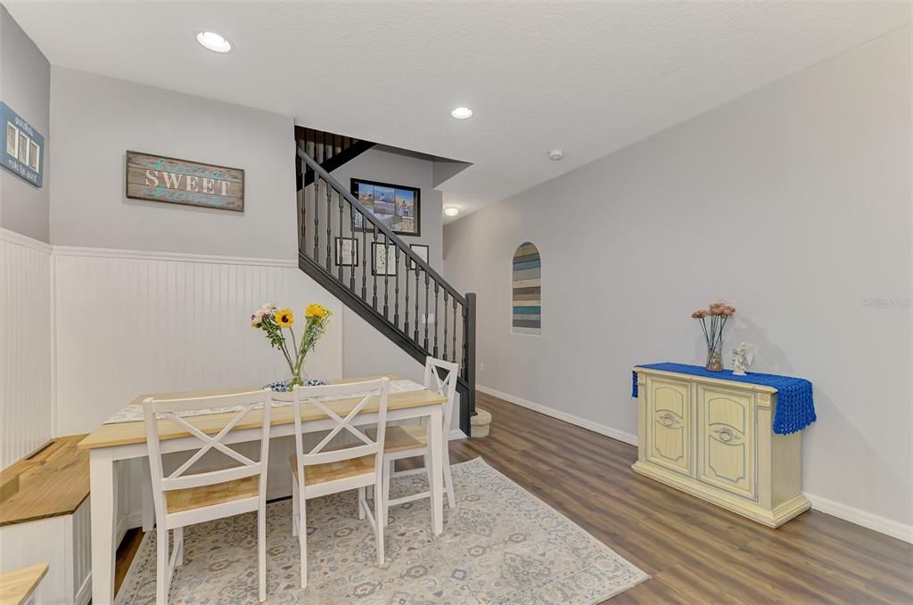 For Sale: $234,900 (2 beds, 2 baths, 1429 Square Feet)
