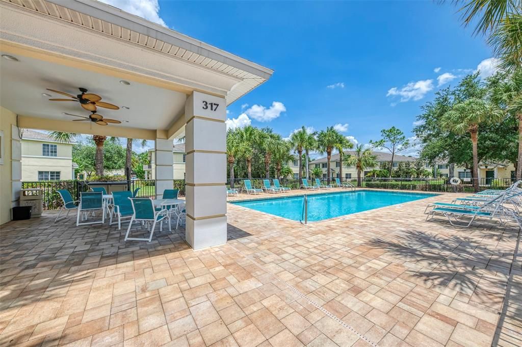 For Sale: $234,900 (2 beds, 2 baths, 1429 Square Feet)