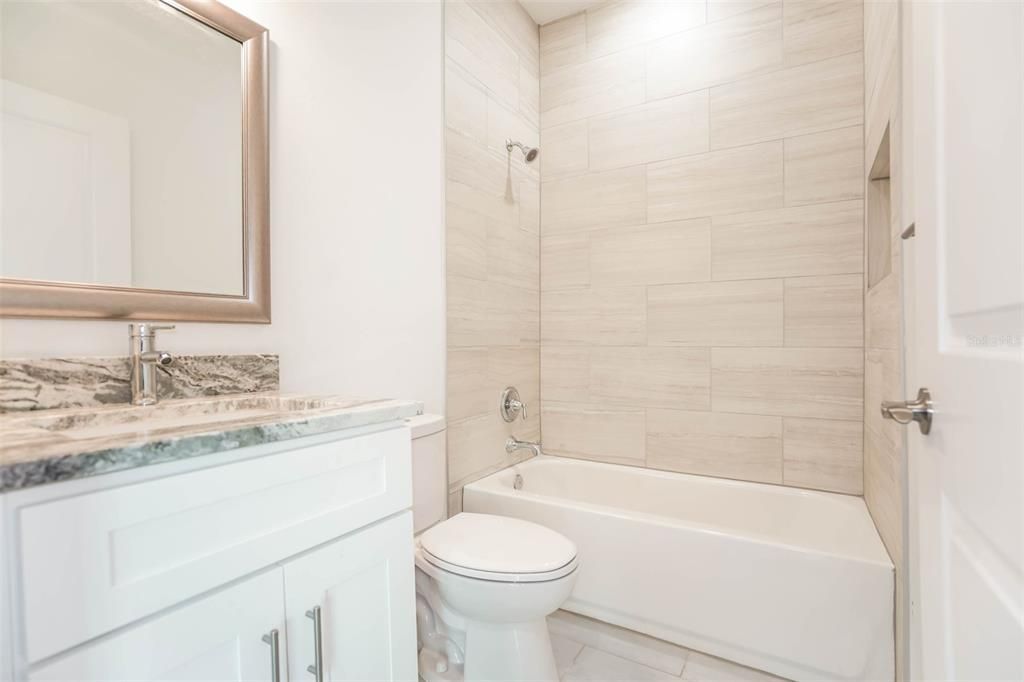 В аренду: $1,925 (4 спален, 3 ванн, 1826 Квадратных фут)