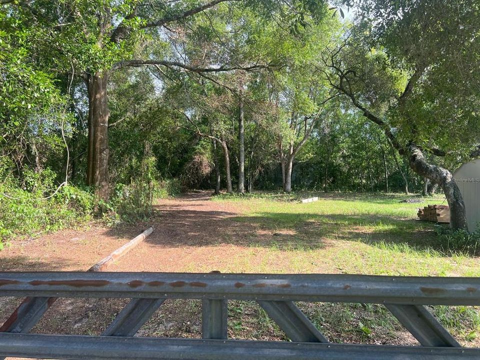For Sale: $137,900 (2 beds, 1 baths, 684 Square Feet)