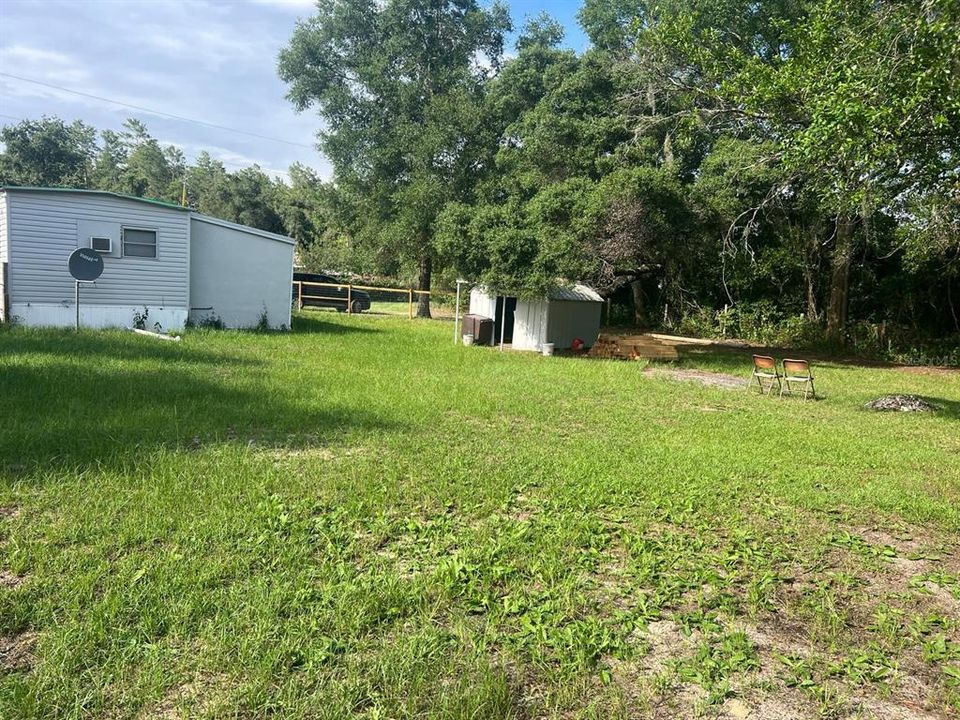 For Sale: $137,900 (2 beds, 1 baths, 684 Square Feet)