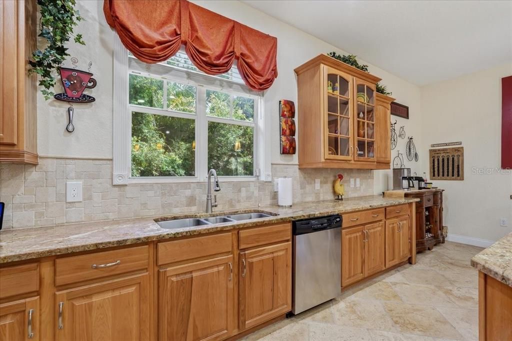 En Venta: $1,150,000 (4 camas, 3 baños, 2443 Pies cuadrados)