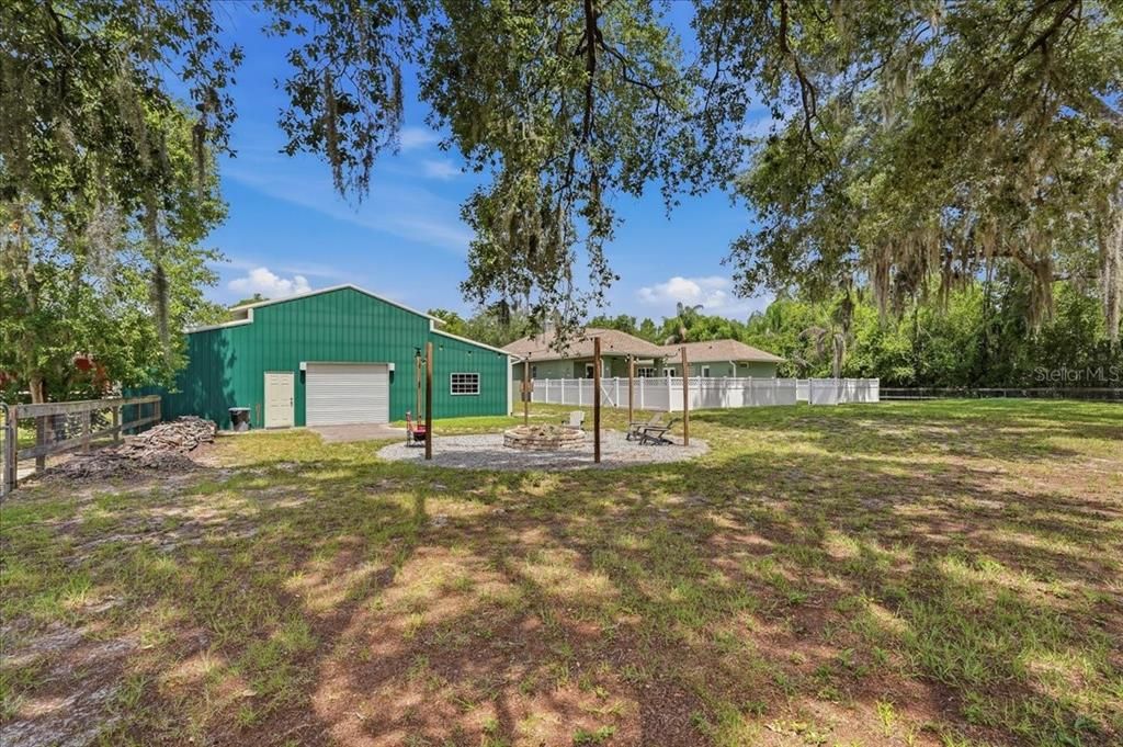 En Venta: $1,150,000 (4 camas, 3 baños, 2443 Pies cuadrados)