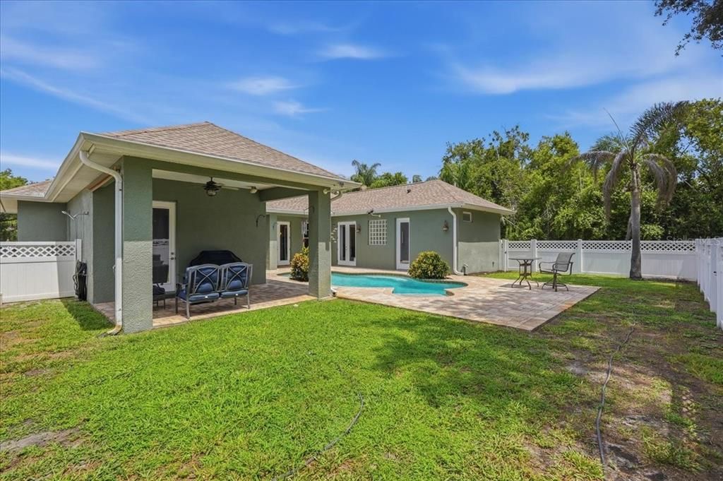 En Venta: $1,150,000 (4 camas, 3 baños, 2443 Pies cuadrados)