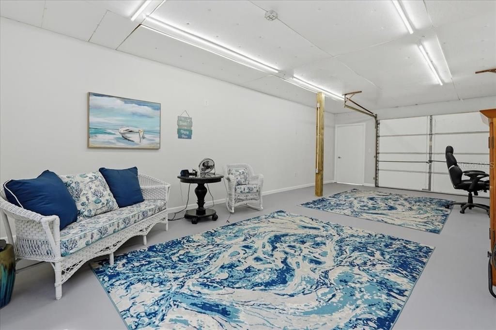 En Venta: $1,150,000 (4 camas, 3 baños, 2443 Pies cuadrados)