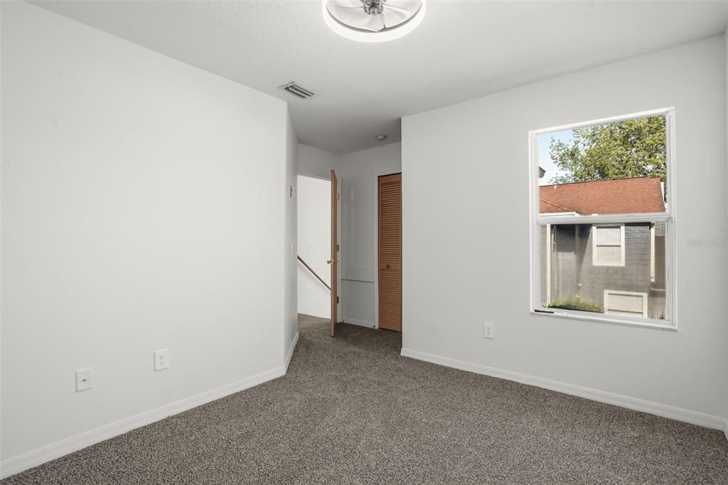 For Sale: $279,999 (4 beds, 3 baths, 1748 Square Feet)