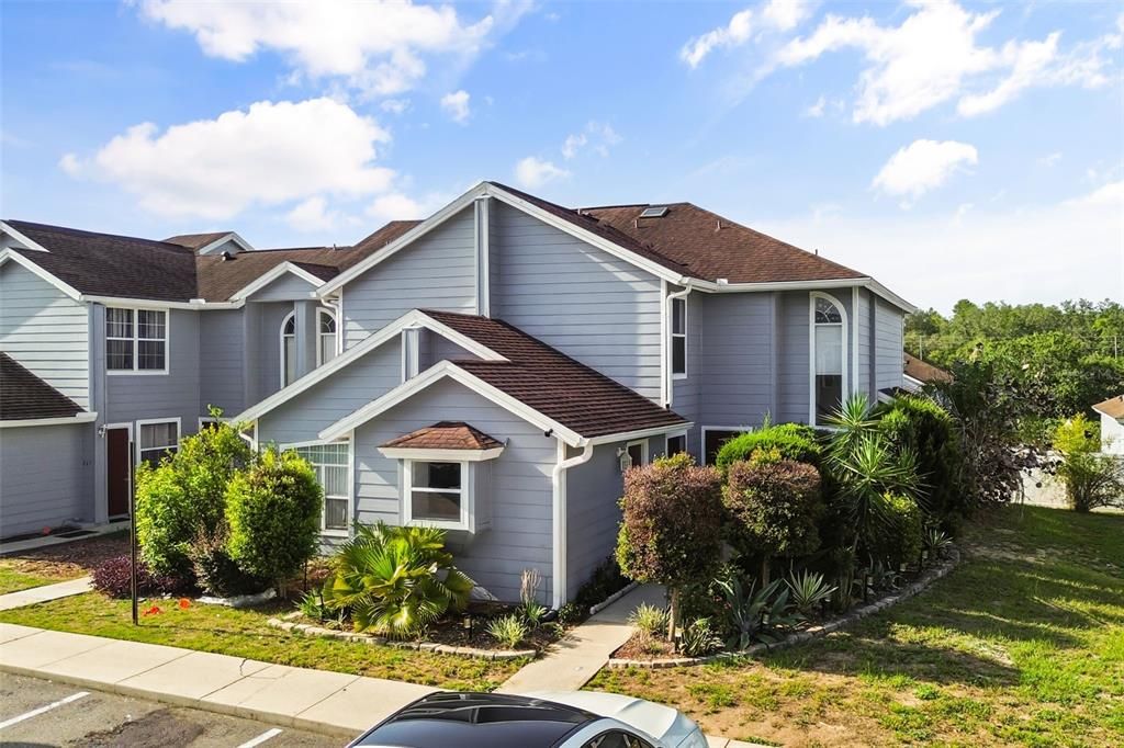 For Sale: $279,999 (4 beds, 3 baths, 1748 Square Feet)