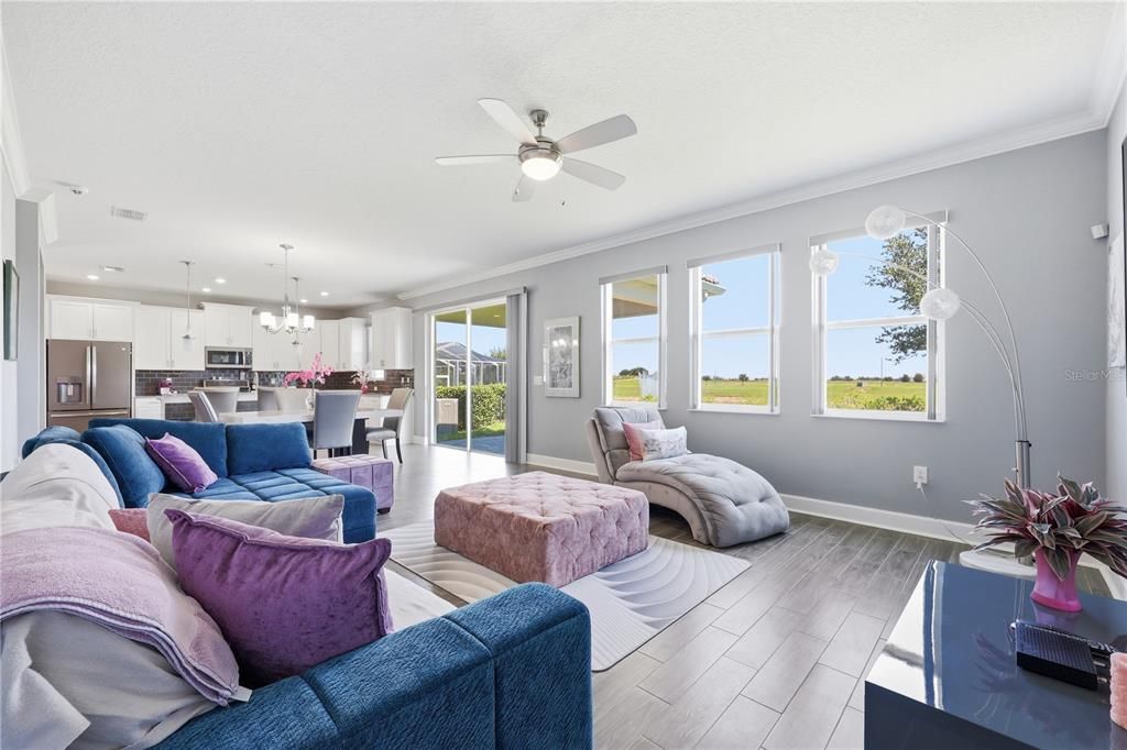 For Sale: $459,000 (4 beds, 2 baths, 2498 Square Feet)