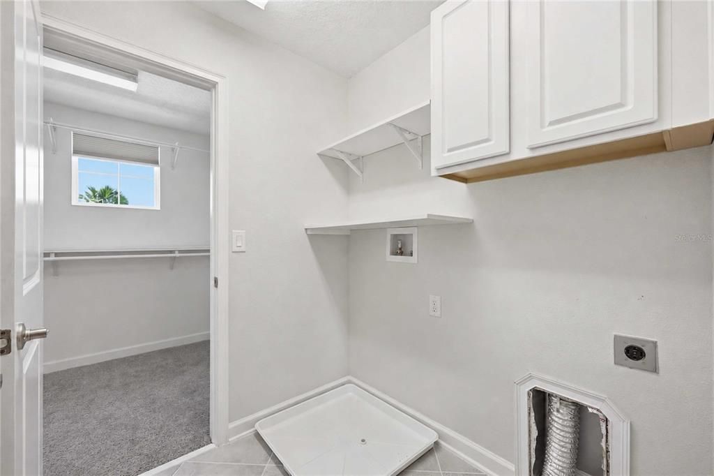 For Sale: $459,000 (4 beds, 2 baths, 2498 Square Feet)
