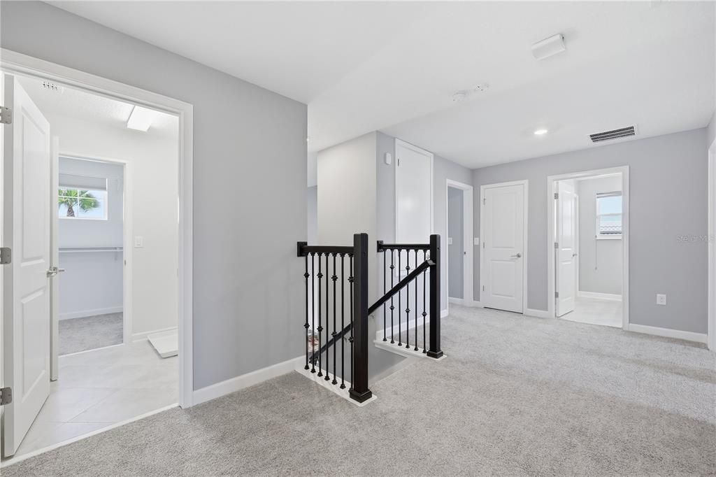 For Sale: $459,000 (4 beds, 2 baths, 2498 Square Feet)